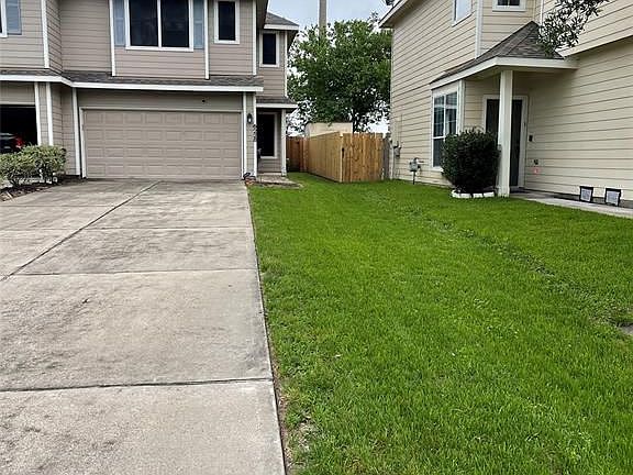 3rd image of 6228 Stoney Creek Dr
