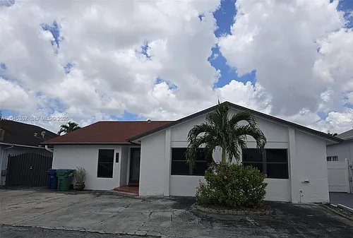 740 SW 99th Court Cir S Photo 1