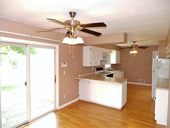 4th image of 1014 36th Ave N