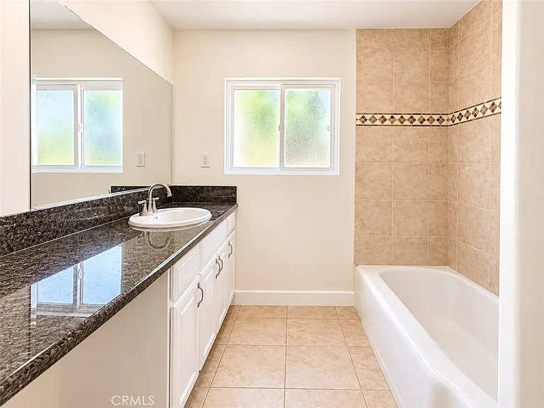 1180 Langley Way — Photo 12