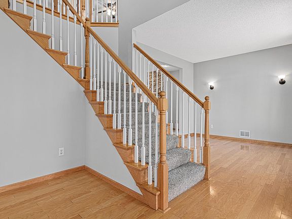 3rd image of 13894 Birchwood Ave