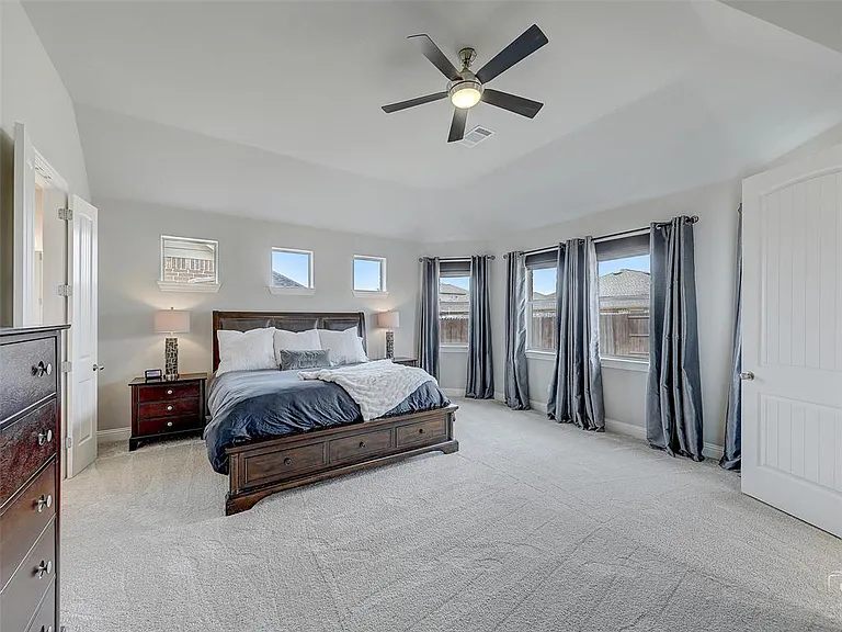 11709 Parade Dr — Photo 53