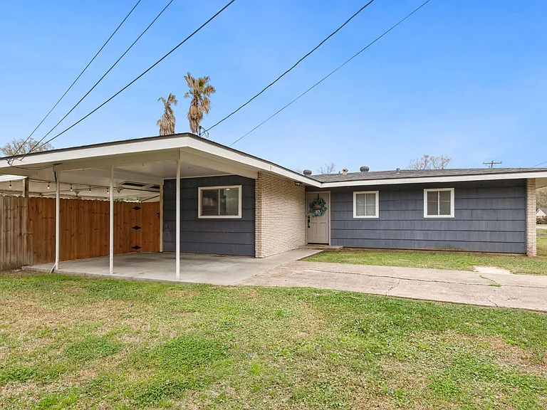 165 Antigua Dr — Photo 1