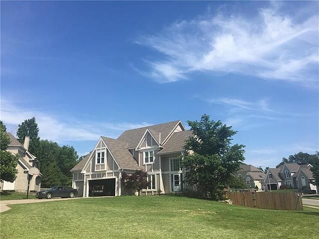 2nd image of 6027 N Elmwood Ct