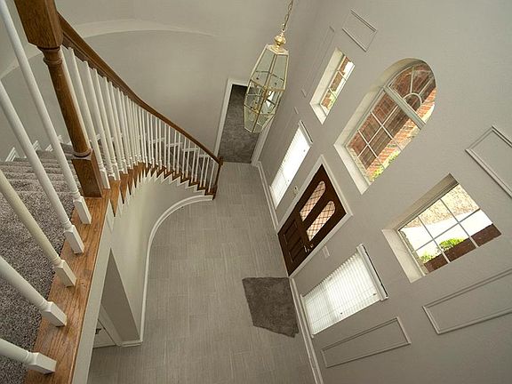 2nd image of 608 Homewood Dr