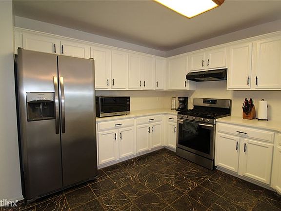 4th image of 5531 Redbud Ct