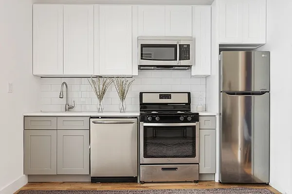 Rented by Bold New York | media 15