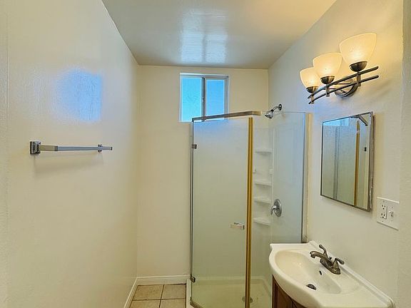 5th image of 6141 Hazeltine Ave #6145