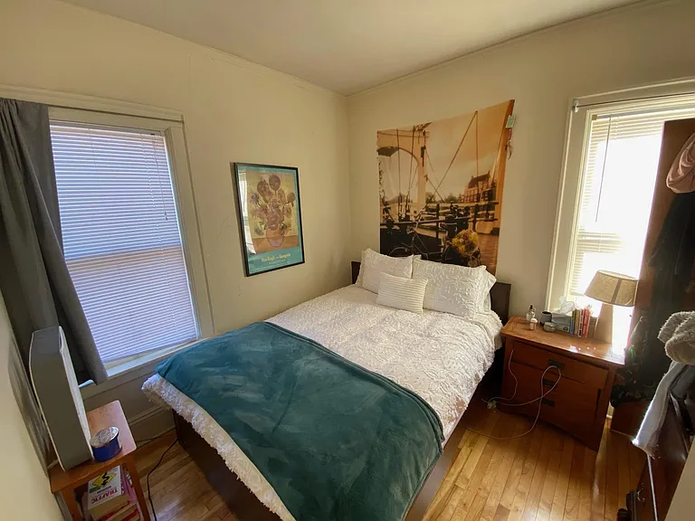 3221 Emerson Ave S — Photo 6