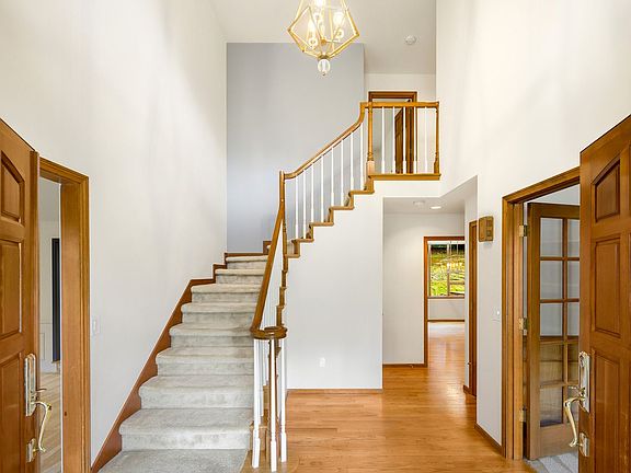 4th image of 16721 167th Ave NE