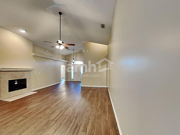 4th image of 807 Hickory Knolls Dr
