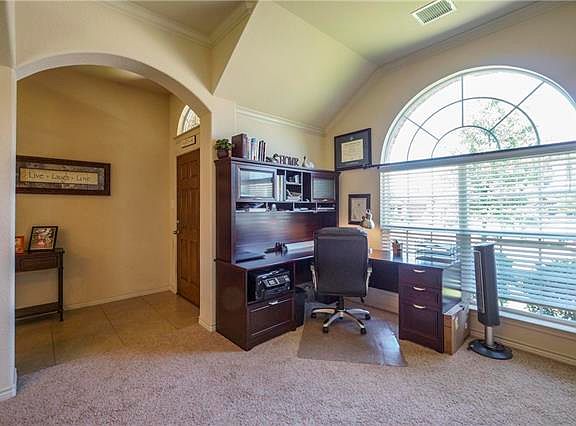 5th image of 211 Palomino Ct
