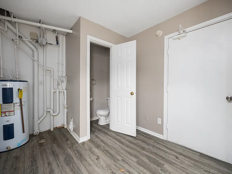 Sky Way Apartments — Photo 8