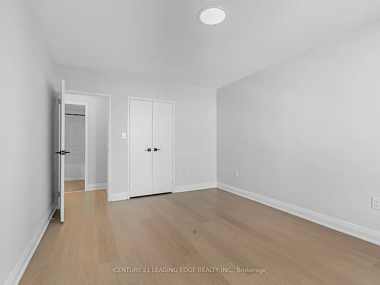 111 Ridelle Ave #1204 — Photo 19