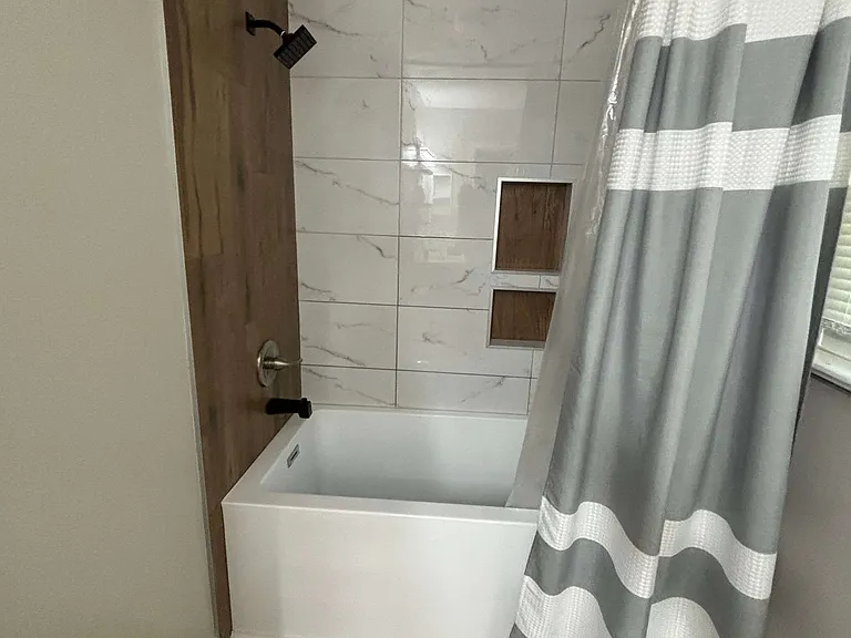 9204 Crystalwood Ln — Photo 28