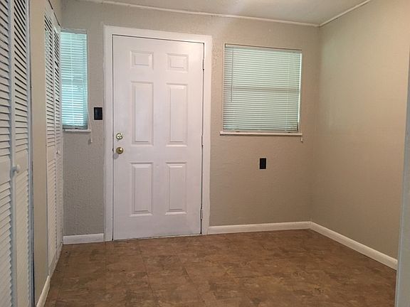 4th image of 303 Stewart Ave