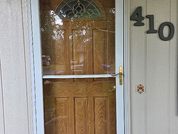 5th image of 410 N Yellowstone Ave