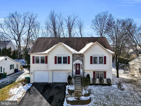 7 Fortuna Ln, Enola, PA 17025