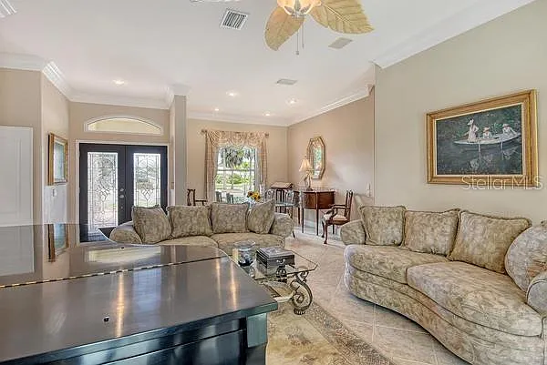 4 bed, 3.0 bath, 2546 sqft, $13,000 — Photo 4
