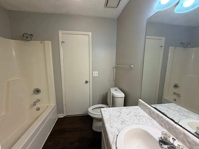 4437 Torrance Dr NW #C — Photo 6