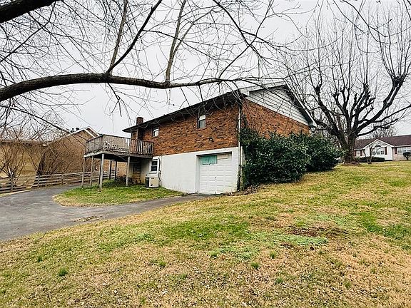 3rd image of 104 Mayfield Dr