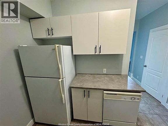 5th image of 1337 Pelissier St