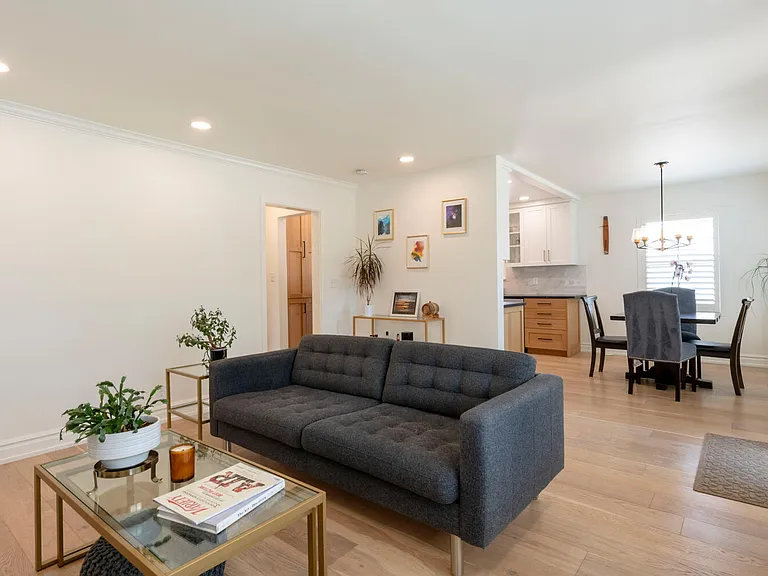 2201 E Wilson Ave — Photo 3