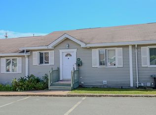 2 Sarasota Ct, St. John's, NL A1E5Z7