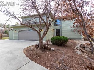 135 Broadmoor Hills Dr, Colorado Springs, CO 80906