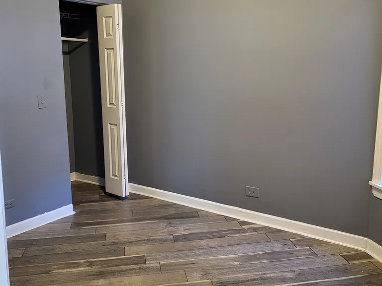 6427 S Langley Ave #2 — Photo 8