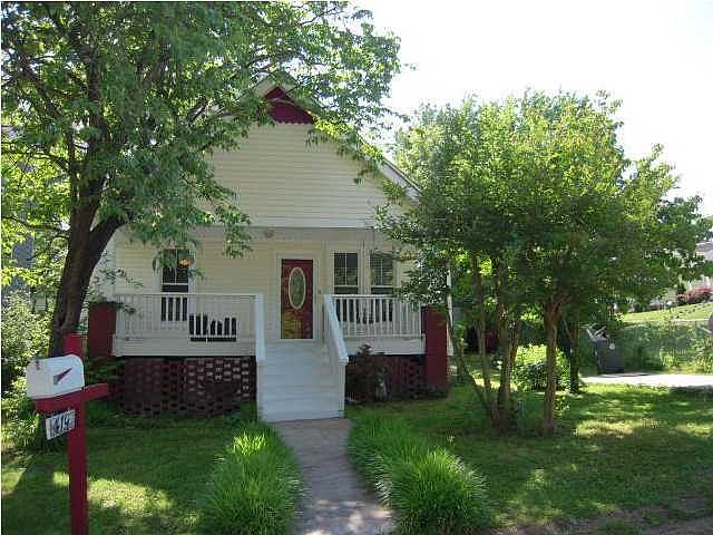1st image of 419 Rosewood Ave