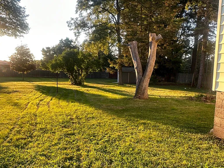 525 Cherry Ln — Photo 2