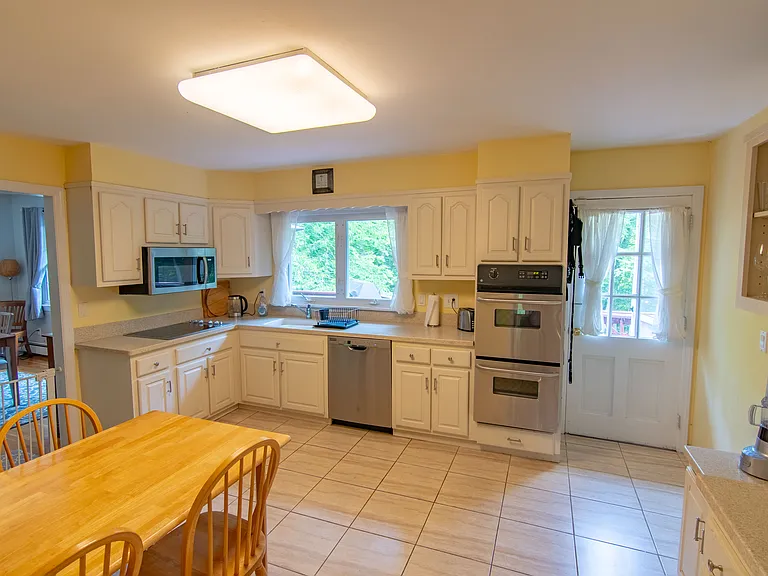 113 Dogwood Ln — Photo 12