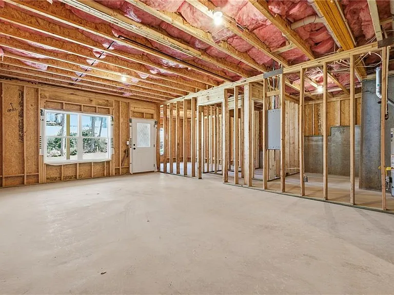 120 Poplar St — Photo 29