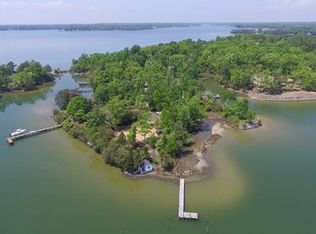 173 Tilden Ln, Weems, VA 22576