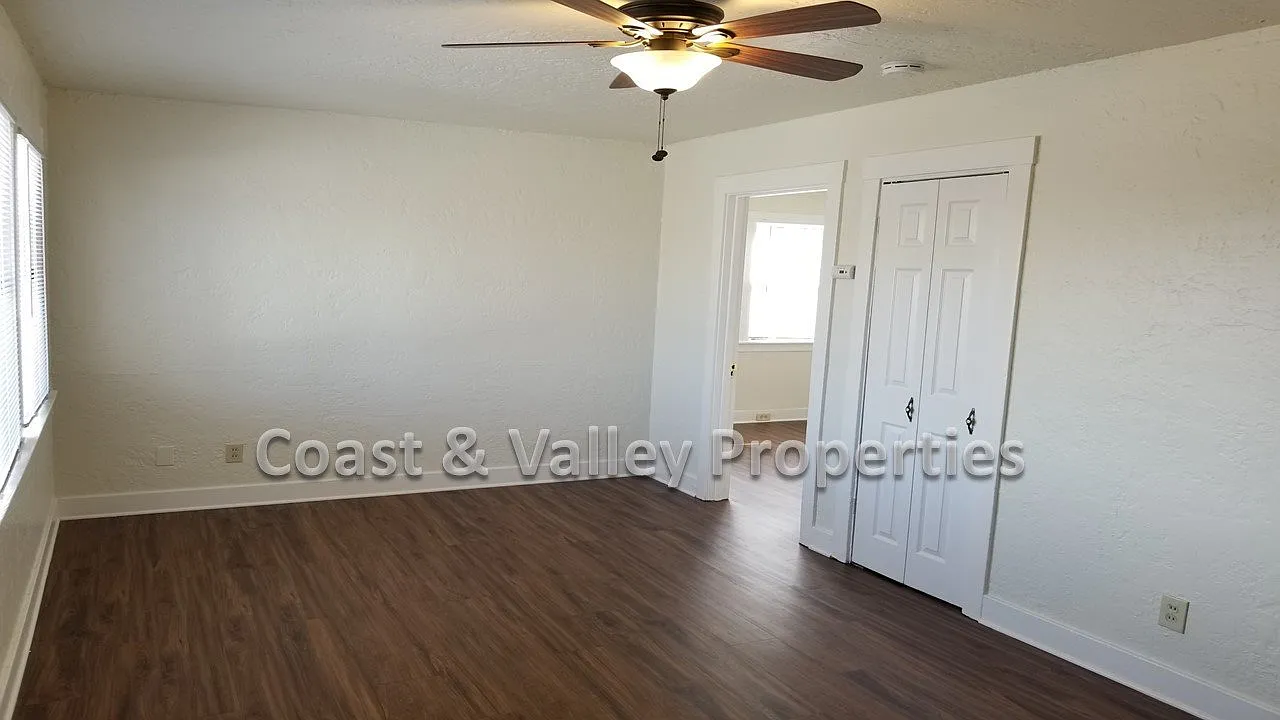 2-4 1/2 Villa Street — Photo 1
