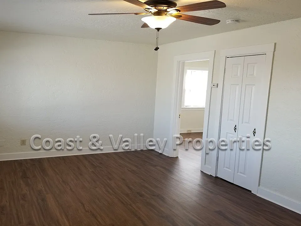 2-4 1/2 Villa St