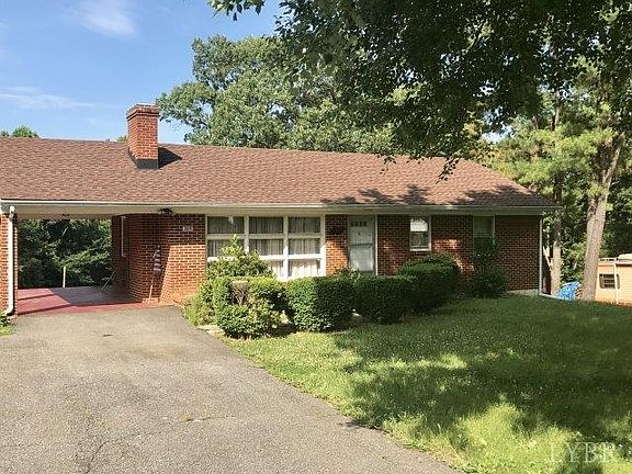 2nd image of 209 Mountainview Dr