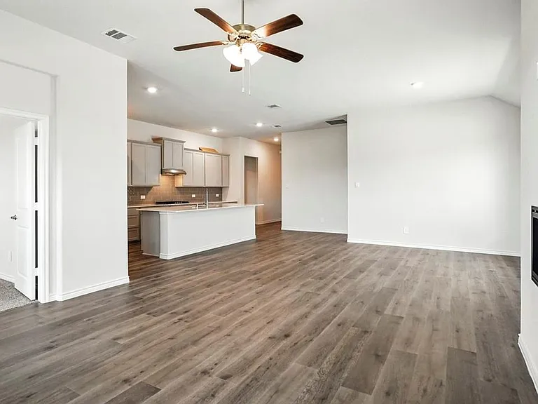 2144 Mantua Farm Blvd — Photo 1