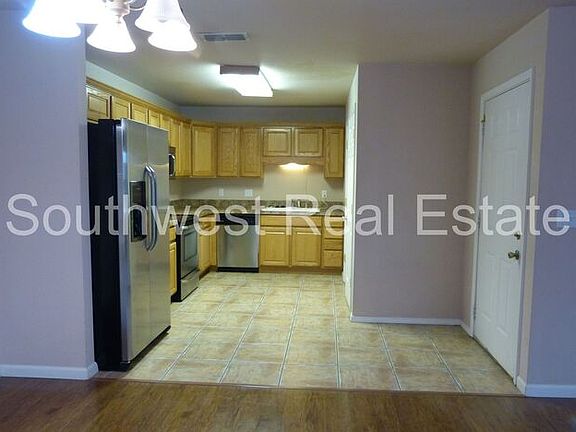 4th image of 2325 Newman Dr