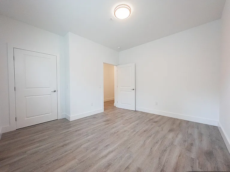 Mount Laurel Manor Apartments — Photo 7
