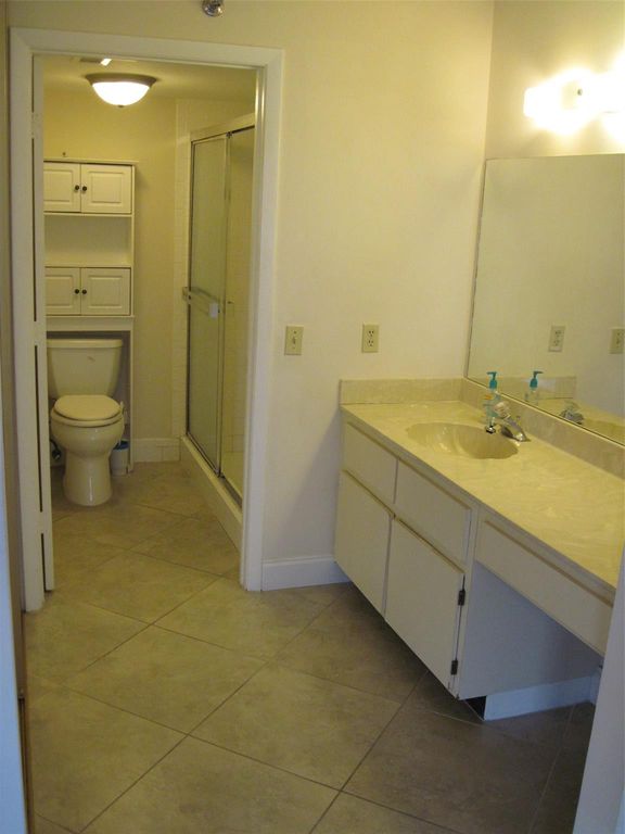 2232 N Cypress Bend Dr APT 307, photo 9