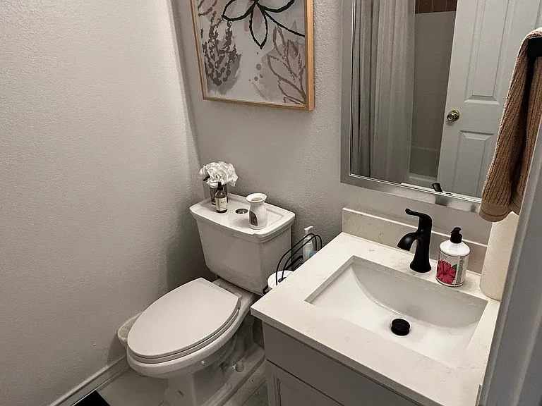 4807 E Oltorf St #B — Photo 6