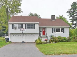 930 N Main St, West Hartford, CT 06117