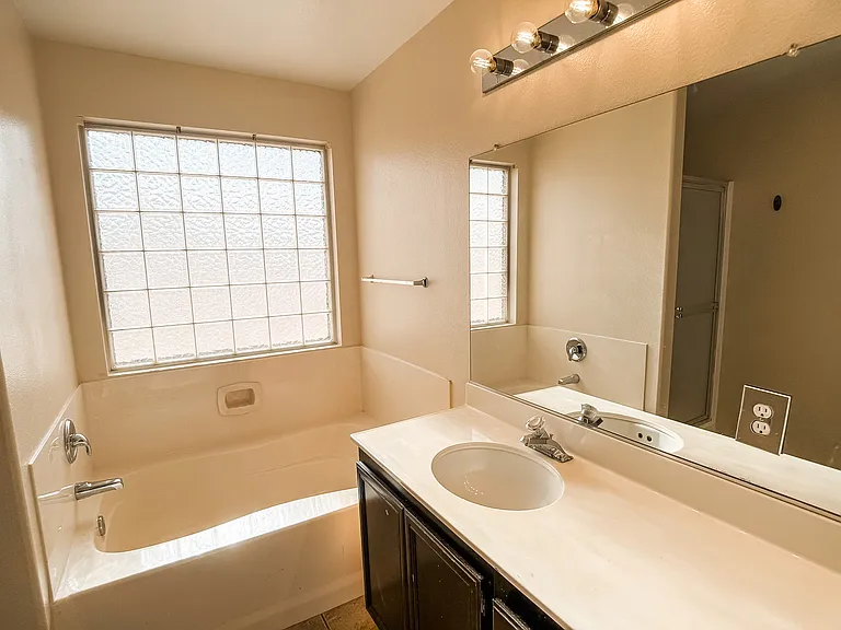 10005 W Cherokee Ave — Photo 17