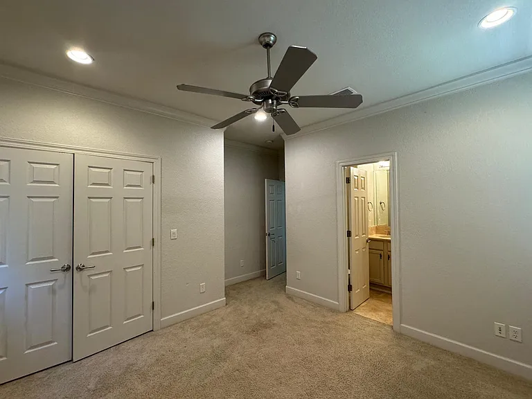 241 Inverrary Dr — Photo 19