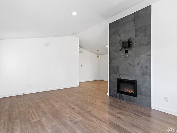 3rd image of 12010 Greenwood Ave N