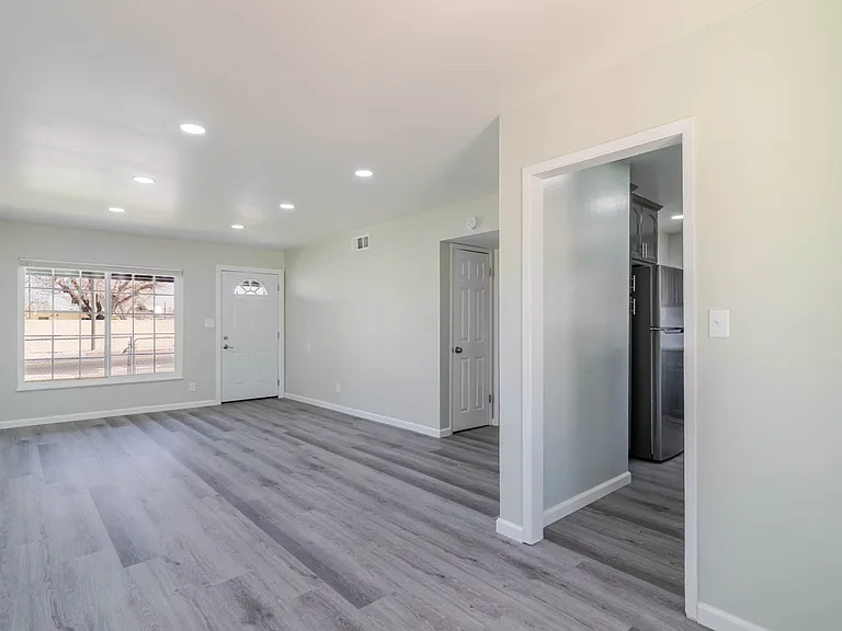 44961 5th St E — Photo 7