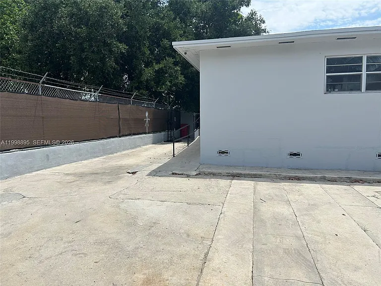13425 NW 31st Ave #2 — Photo 4