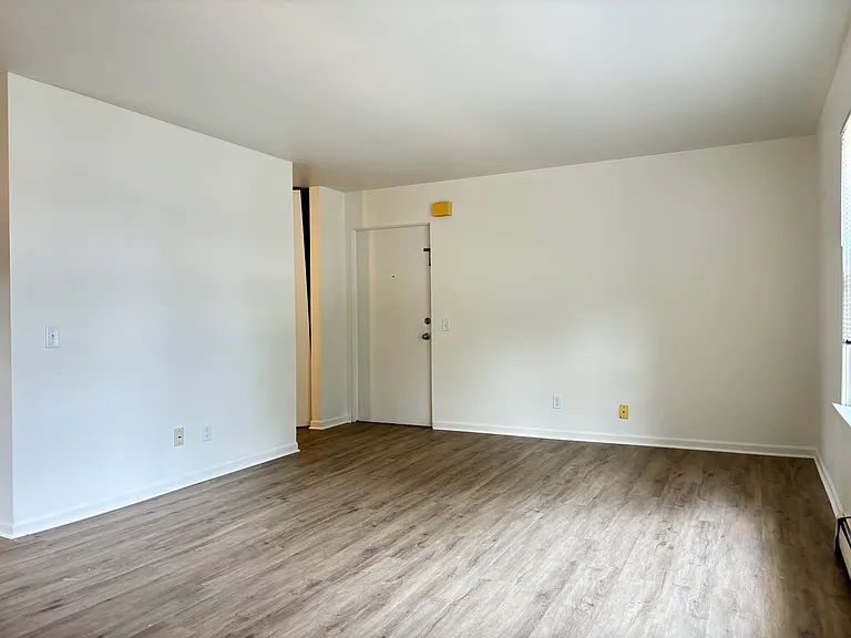 4410 Dwight Dr #1 — Photo 4